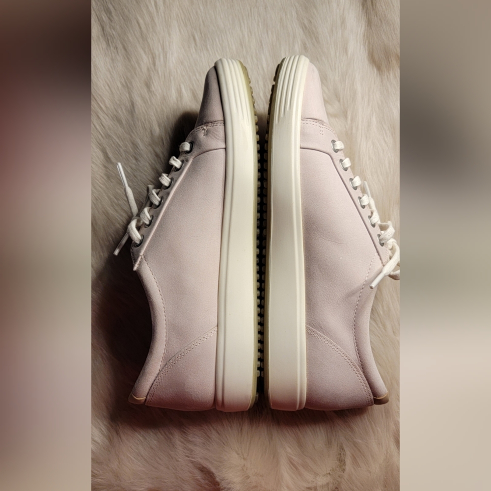 Ecco Women's Lace-Up Sneakers in Gray ROSE - Picture 2 of 9